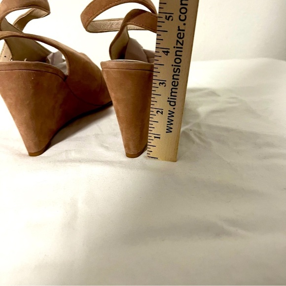 Louise et Cie Women’s Piarissa Wedge Suede Beige Sandal Sz 7.5M Business Casual - Picture 4 of 8